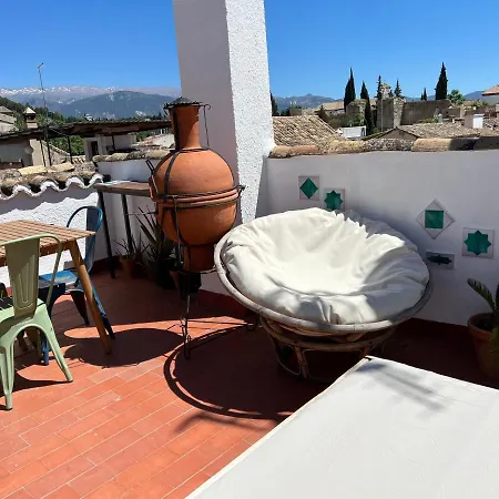 Cosy House, Sunny Terrace, Amazing Views & Outdoor Bathtub!