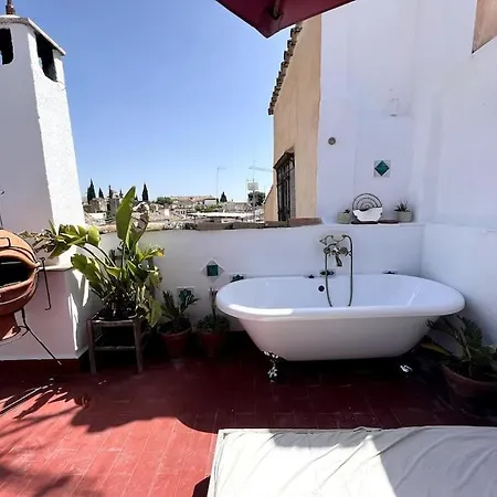 Cosy House, Sunny Terrace, Amazing Views & Outdoor Bathtub! Holiday home Granada